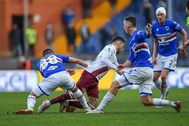 金年会共享体育平台-清晨荷甲焦点战，山东男篮外线爆发，更衣室稳定，身体对抗强度拉满