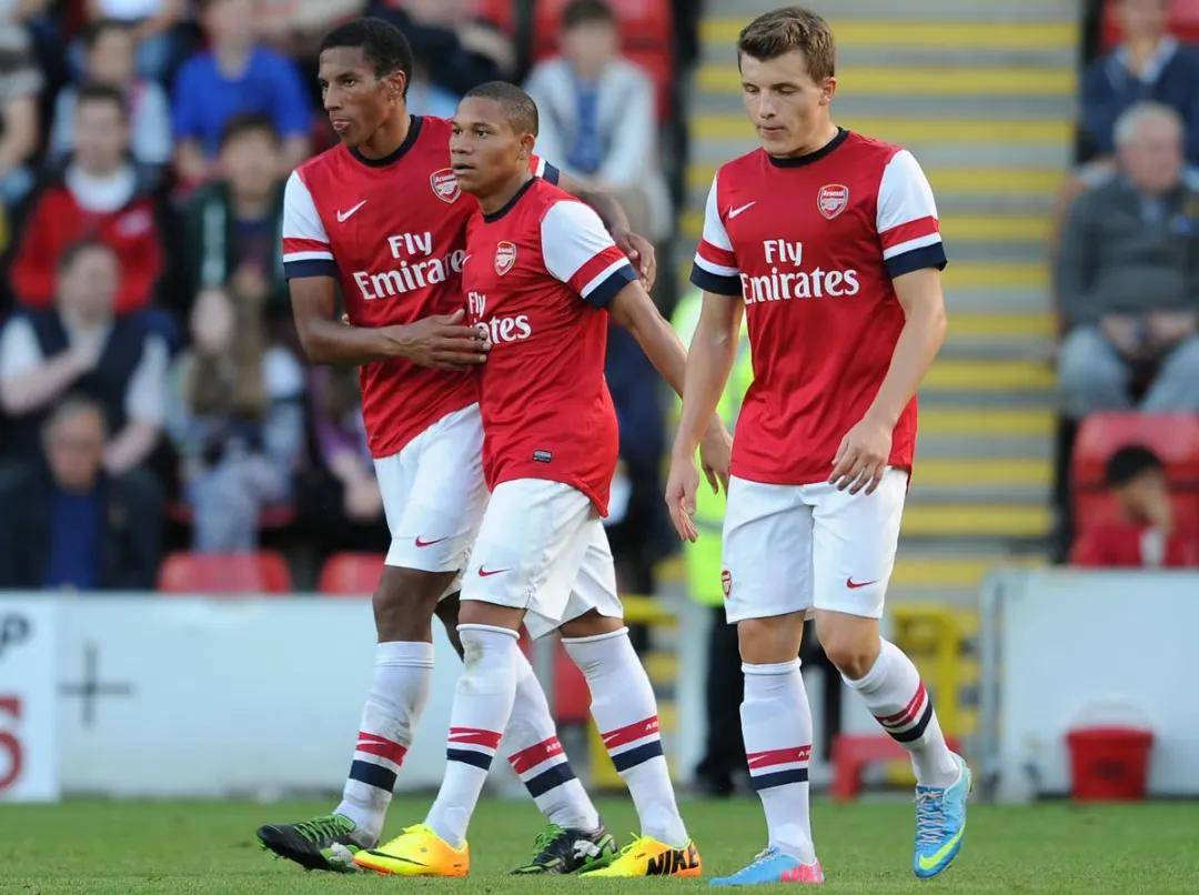 金年会网站-包含中超关键时刻走向成谜；阿森纳造点机会；震撼外界；资深球员宣示担当的词条